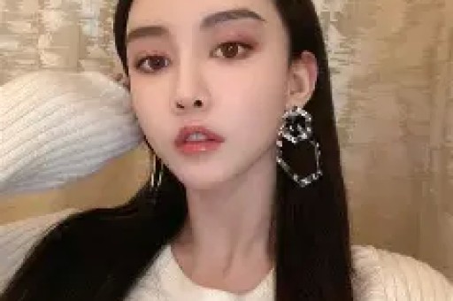 网红小英带货翻车比官网卖得还贵粉丝询问被直接禁言